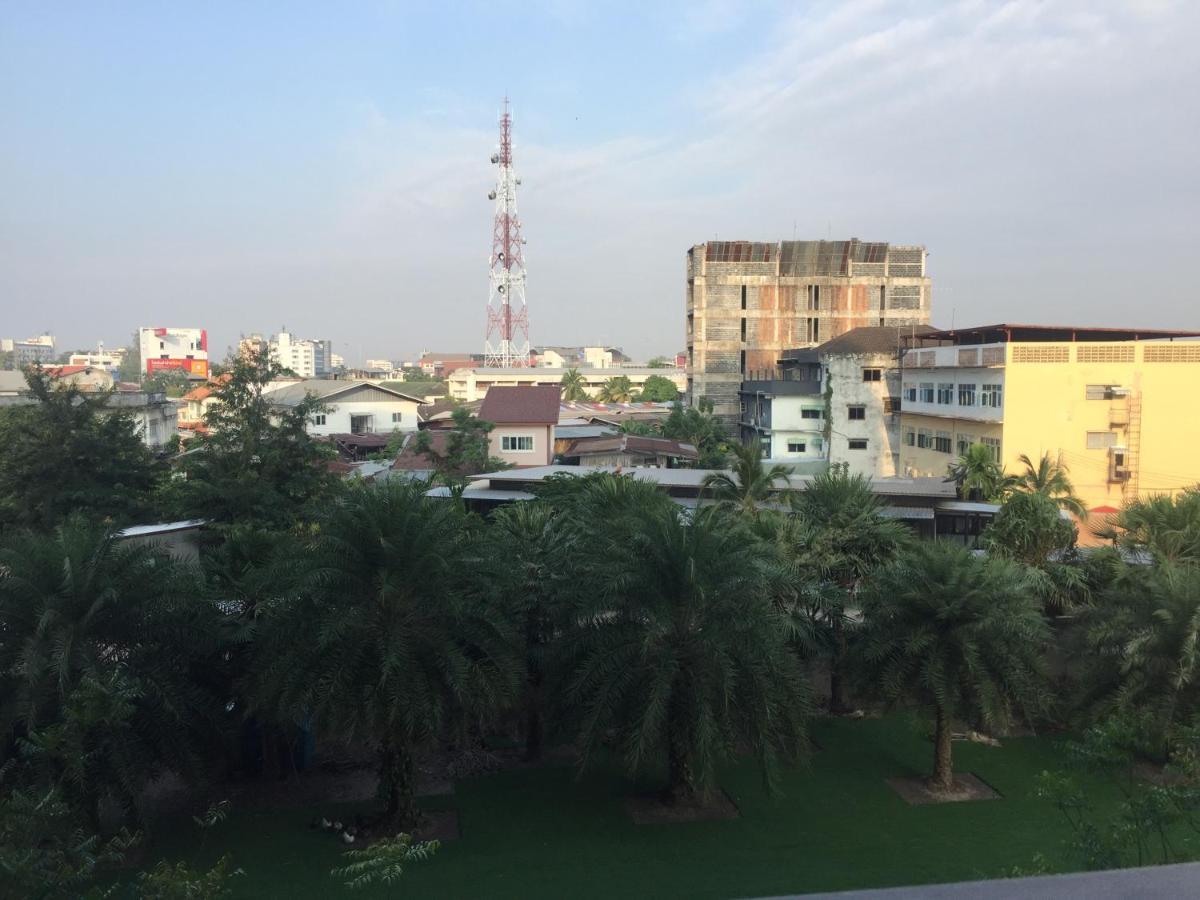 The Base Apartment Udon Thani Exterior photo